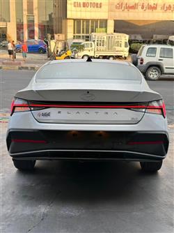 هیوندای ئەلەنترا